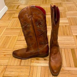 Natural leather western boots